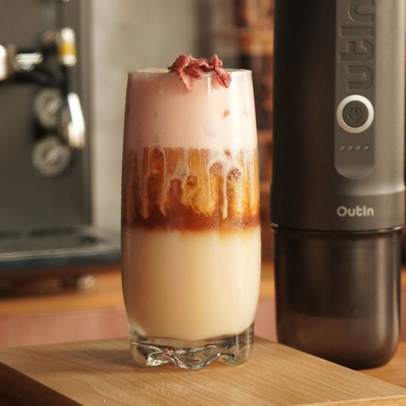 OutIn Nano - draagbare elektrische espressomachine - stijlvol en solide - verwarmt water - capsules & gemalen koffie - 20 bar - draagbare koffiemachine - reis & camping koffiezetapparaat 12 volt