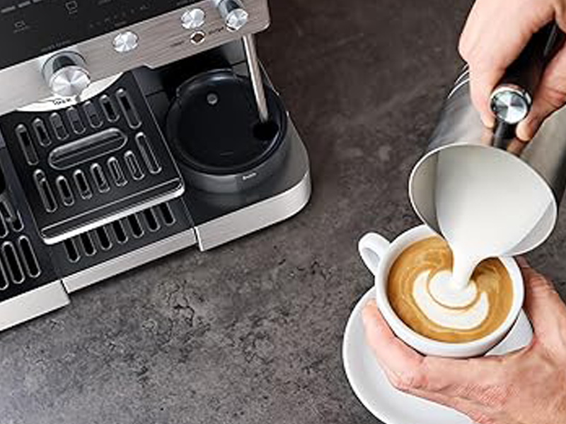 Ninja Luxe Premier 3-in-1 Koffiezetapparaat, Latte, Cappuccino, Cold Brew & Espressomaker, Ingebouwde Bonenmaler & melkschuimer, Gebruiksvriendelijk, 4 Automatische Opschuimstanden, Zilver, ES601EU